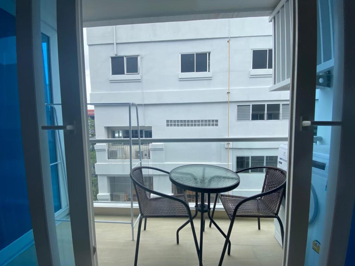 Grand Avenue Suites X Monthstayz Thailand Патая Екстериор снимка