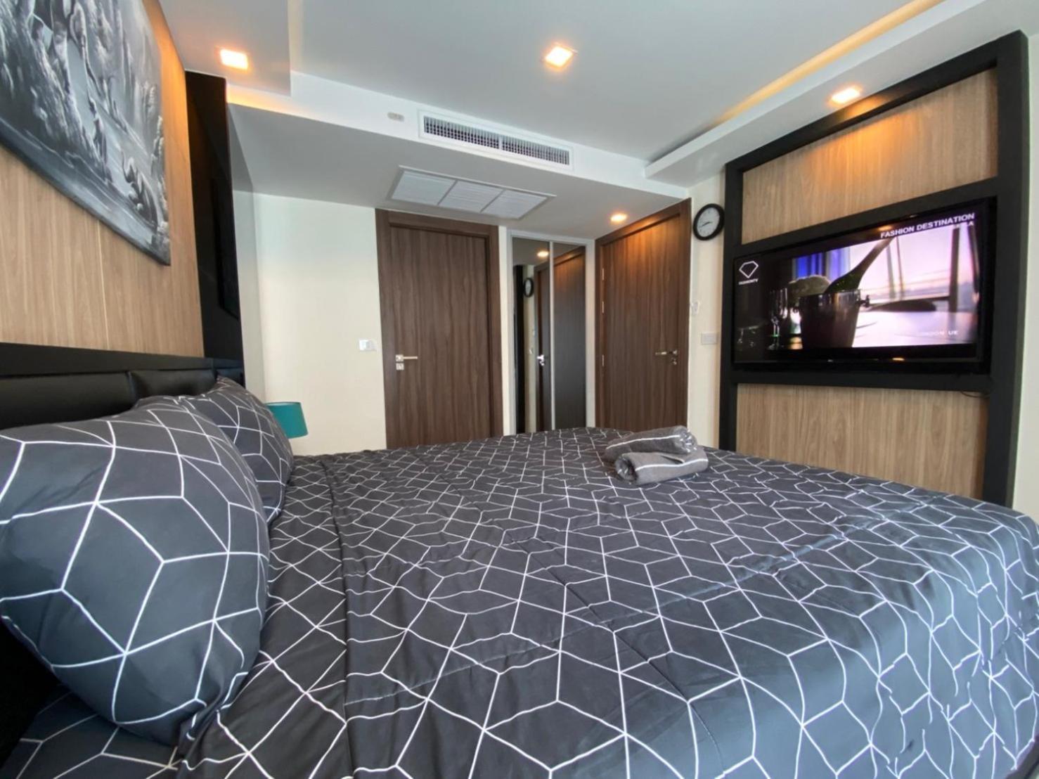 Grand Avenue Suites X Monthstayz Thailand Патая Екстериор снимка