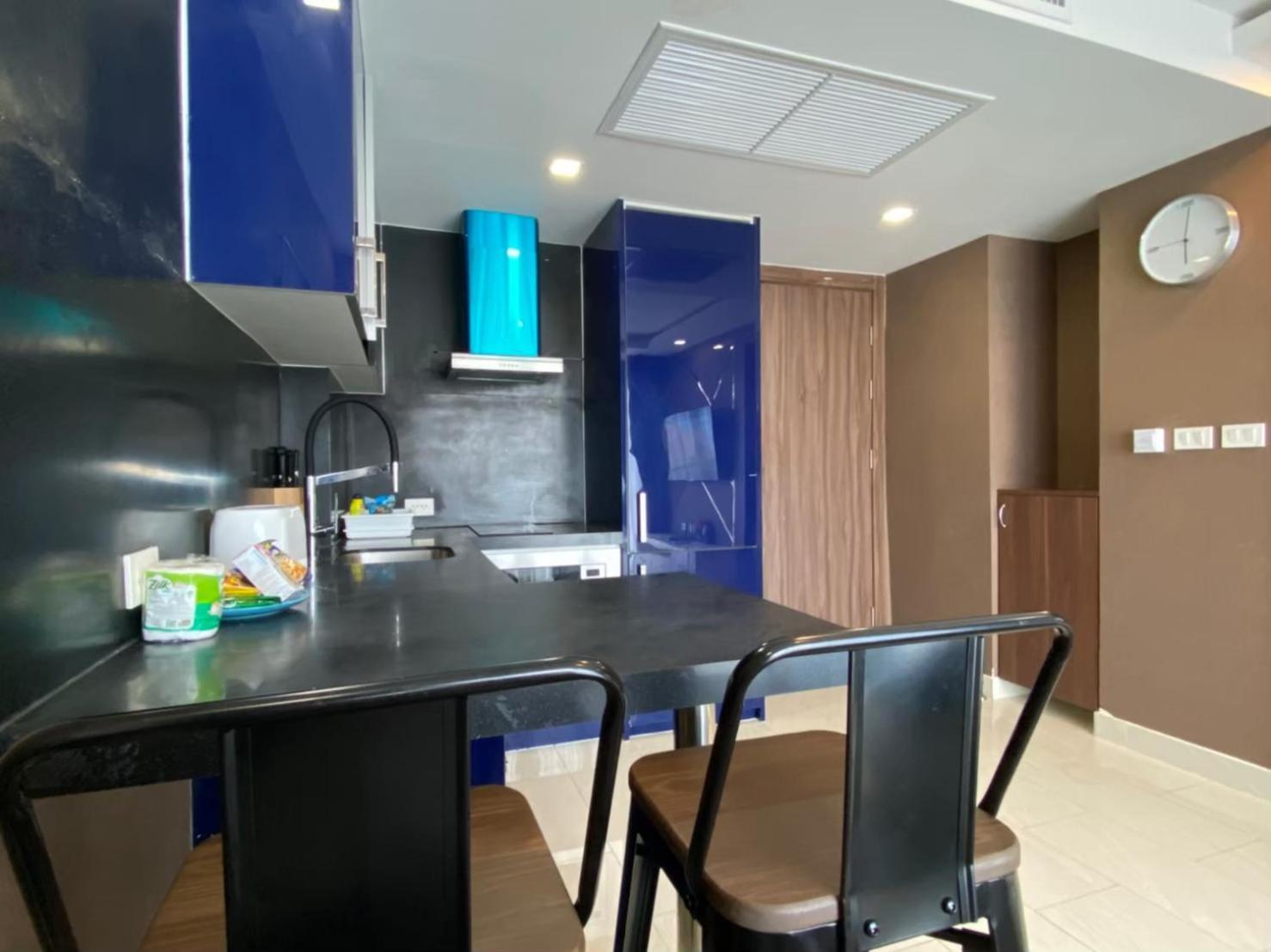 Grand Avenue Suites X Monthstayz Thailand Патая Екстериор снимка