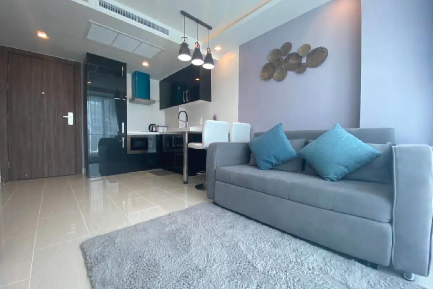 Grand Avenue Suites X Monthstayz Thailand Патая Екстериор снимка