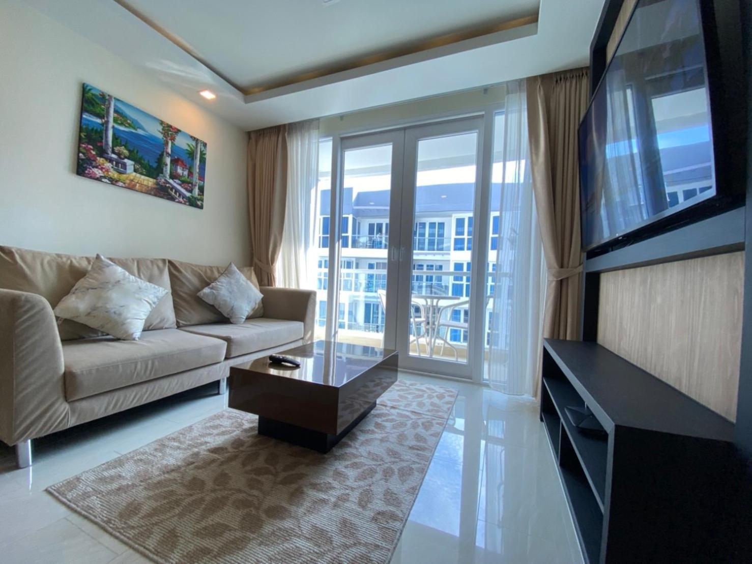 Grand Avenue Suites X Monthstayz Thailand Патая Екстериор снимка