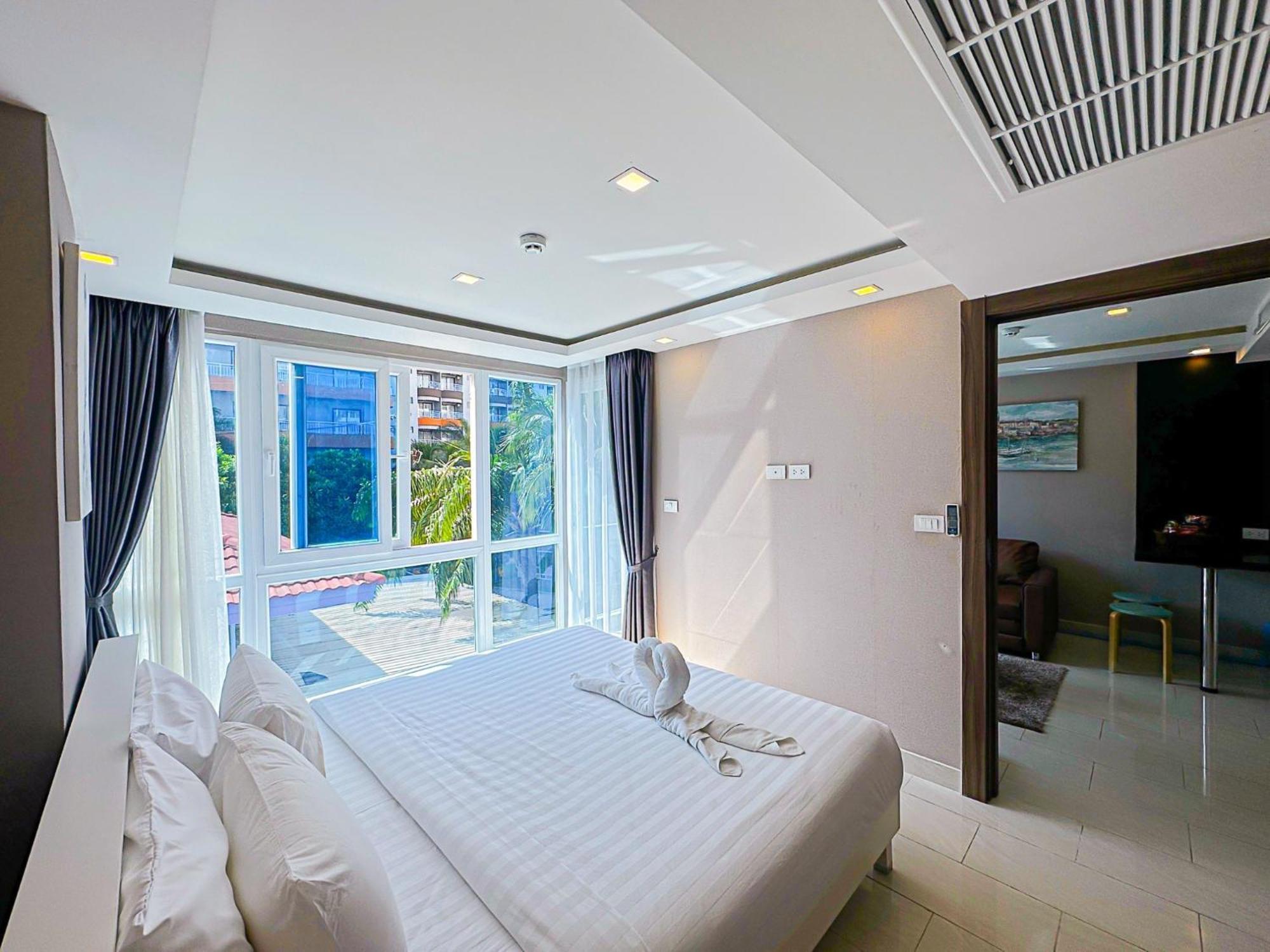 Grand Avenue Suites X Monthstayz Thailand Патая Екстериор снимка
